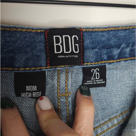 Urban Outfitters BDG Women's Blue Denim Shorts Mom High rise Short - Picture 3 of 6